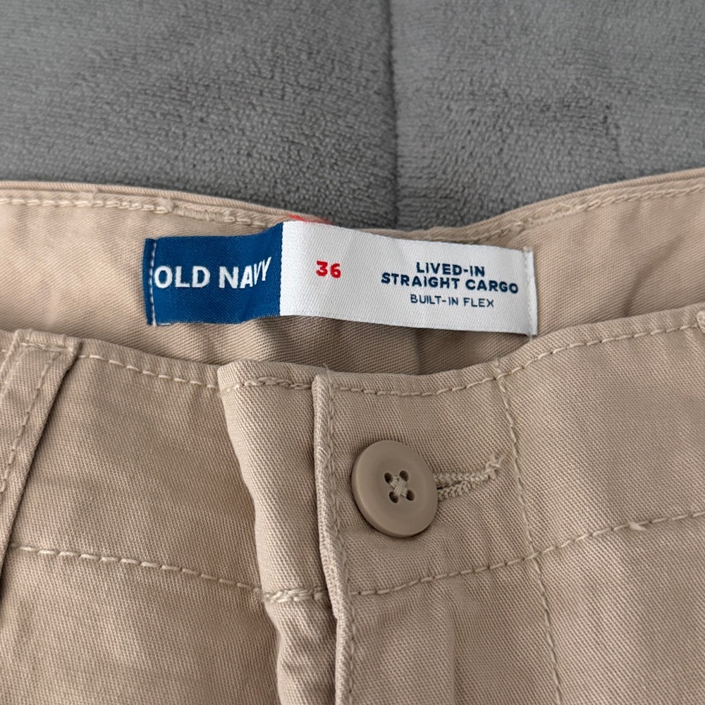 NWT Men’s Old Navy Cargo Shorts size 36 selling as a bundle - Picture 4 of 11